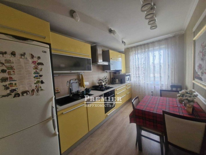 У продажу 3 кімн. квартира м. Чорноморськ - фото 1