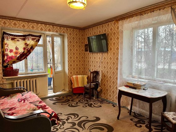 Продам 3 к.квартиру,р-н "Житломасив",вул.Металістів,4 Конотоп