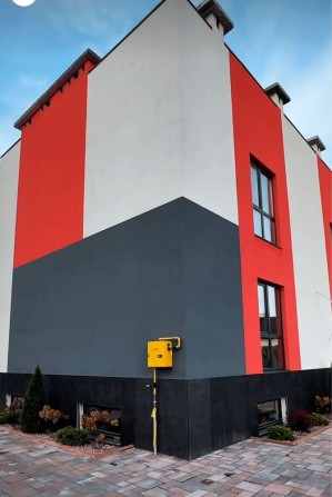 Продам двохповерхову квартиру з окремим входом та бомбосховищем - фото 1