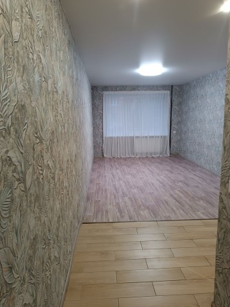 Продам 2-кімнатну квартиру в центрі міста - фото 1