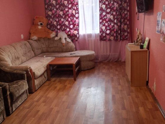 Продам трикімнатну квартиру Конотоп