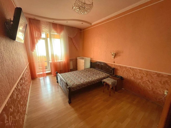 Продам 3 кімнатну квартиру  Паркова біля моря - фото 1