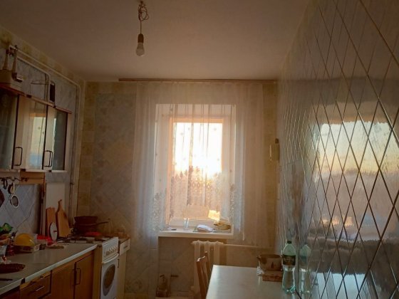 Квартира трикімнатна поруч із центром Конотоп