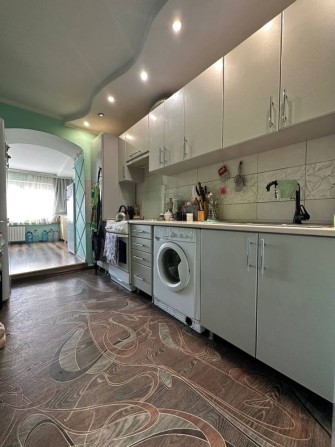 Паркова , 2 поверх , 4х кімнатна квартира - фото 1