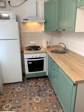 Продам 1ку с ремонтом , мебелью . Район рынка , Авроры - фото 1