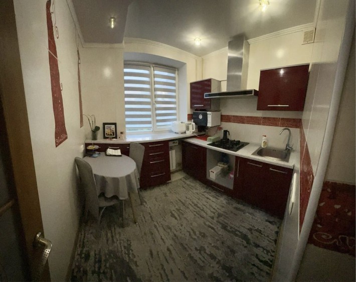 Продаж 2-к квартири в самому центрі Берестина – «Заходь і живи!» - фото 1