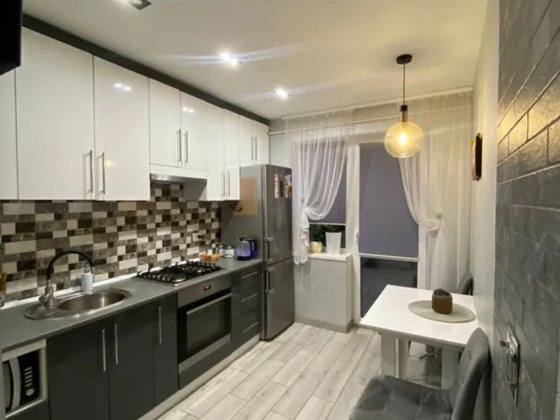 Продаж 2к квартири 42 кв.м, Кременець Кременець