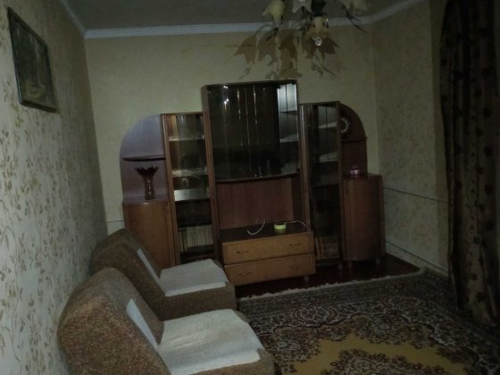 Продам квартиру 2 кімнатну з меблями 
