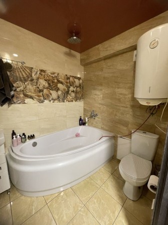 2-х кімнатна, ЦЕНТР. Можливий обмін на авто. - фото 1