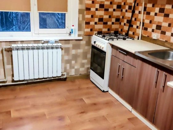 Продам свою однокімнатну квартиру Лозовая