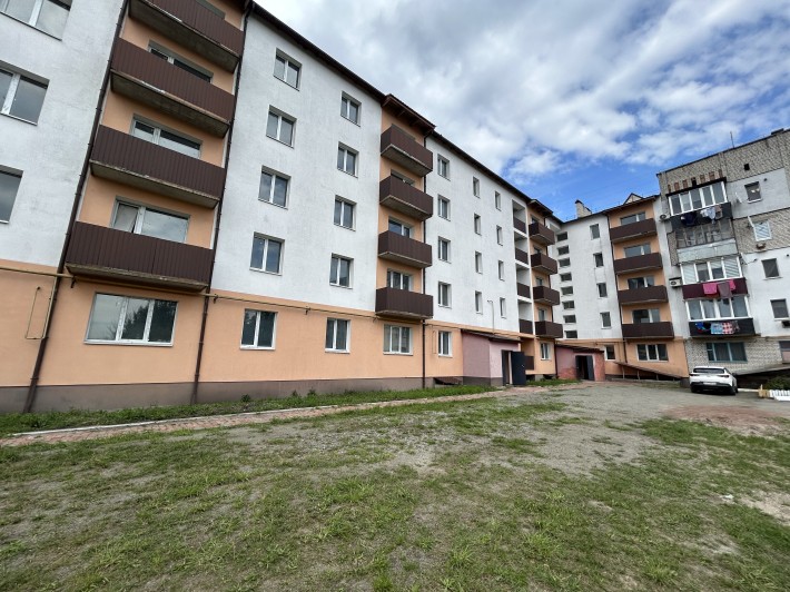 Євро Трикімнатна, Новобудова, з Документами - фото 1