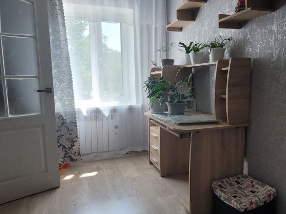 Продам 3х кімнатну квартиру. Марганець