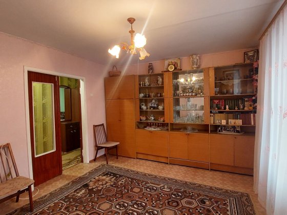 Продам 3-кімнатну квартиру. Вул.Київська,45. Могилев-Подольский