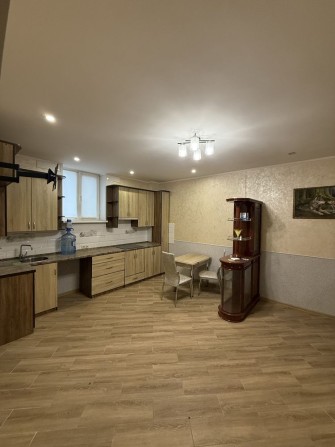 Продаж квартири в центрі міста - фото 1