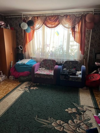 Продам  трикімнатну квартиру - фото 1