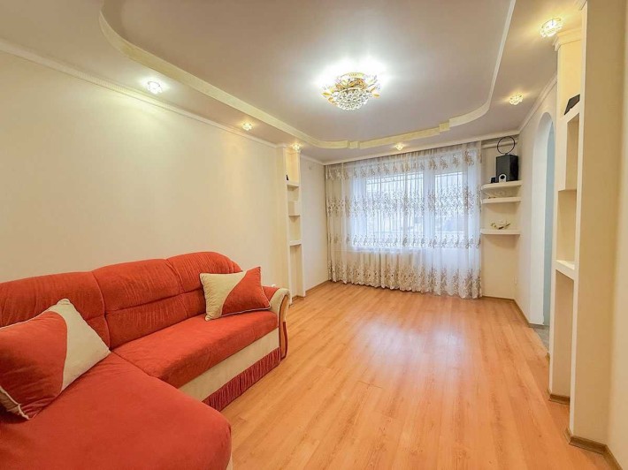 Продається 2-кімнатна квартира в гарному стані - фото 1