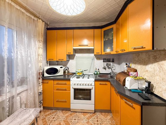 Продаж 3-кімнатної квартири покращеного планування. вул. Пирогова Нововолынск