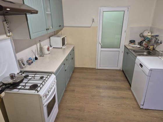 Продаж 3 кімнатной квартири тихому центрі з ділянкою. Мукачево