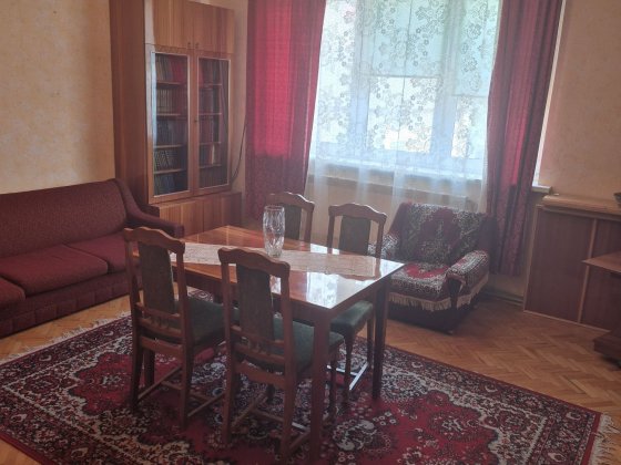 Продаж 3 кімнатной квартири з гаражем в тихому центрі. Мукачево