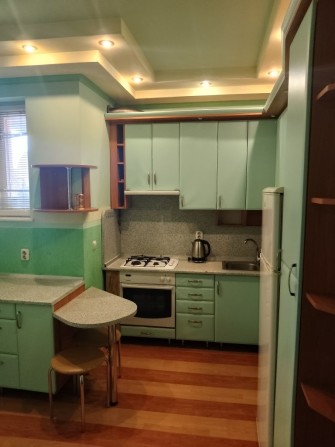 Продається 3 кімнатна квартира в центрі - фото 1