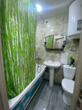 Продам квартиру.2й поверх.Не кутова. - фото 1