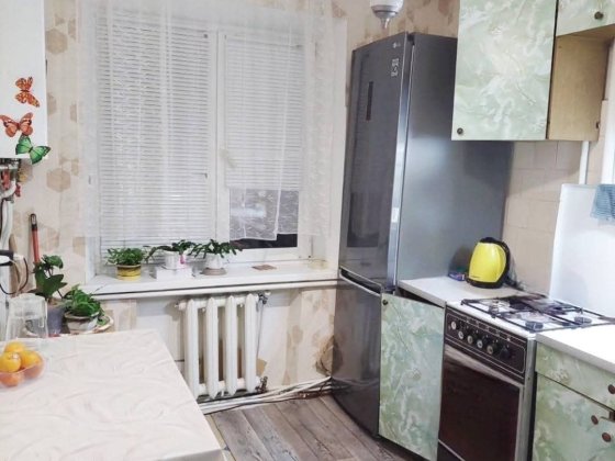 ПРОДАМ 2-кімнатну квартиру в м. Самар.

Квартира розташована на 7-му п