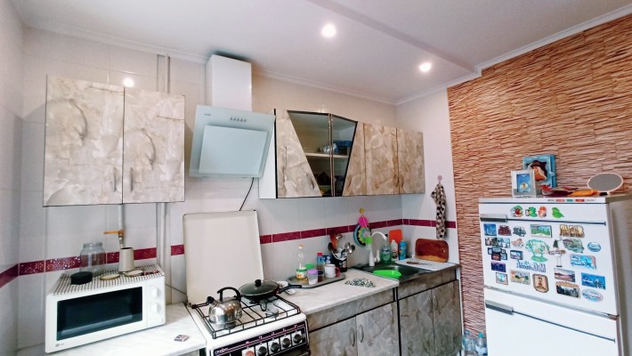 Хорошая 1-к. квартира. Центр, чешка, кирпичный дом. - фото 1