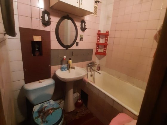 Продам 2 ком квартиру р- н музея на 3 этаже