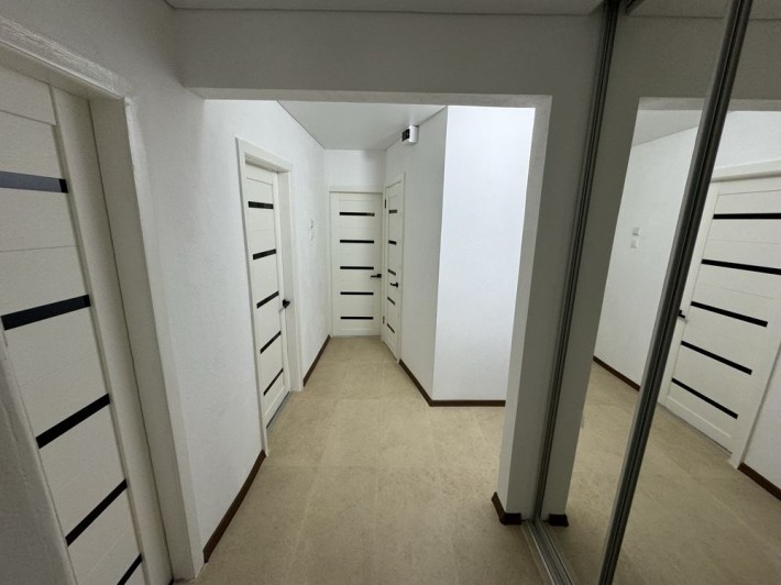 Продам 3-х квартиру от владельца, после капитального ремонта - фото 1