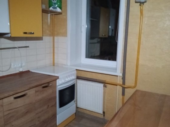 Продається 1-кімнатна квартира в районі 6-й школи на 2-й поверх Прилуки