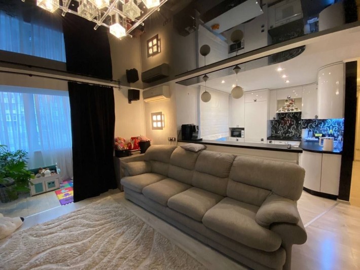 Продам 4х комнатную в центре Новомосковска без комисии% - фото 1