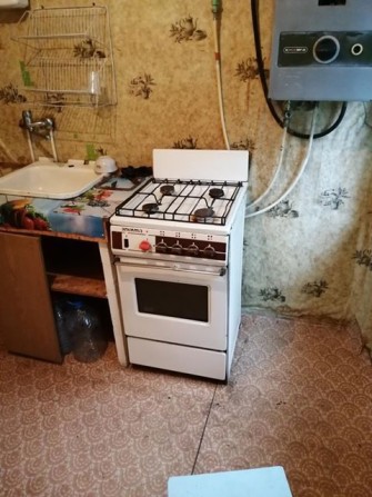 Продам 1 комн квартиру с. п 2 эт.пос 40 лет Октября ул. Комарова торг - фото 1