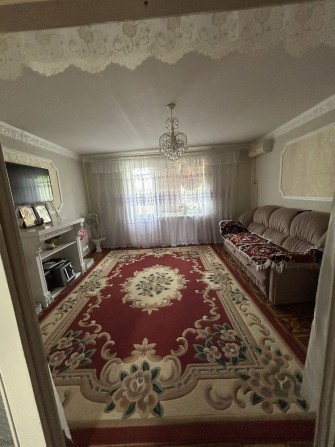 Продам 4 кімнату кавртиру в центрі міста. - фото 1