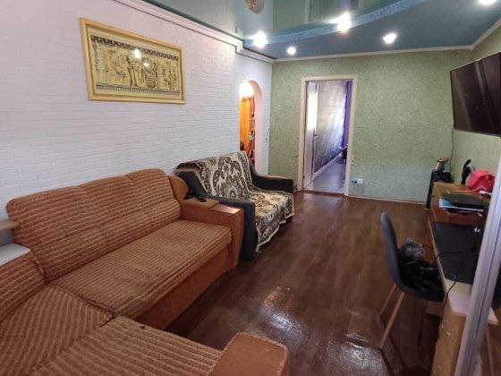 Срочно продам 2-х комнатную квартиру Павлоград