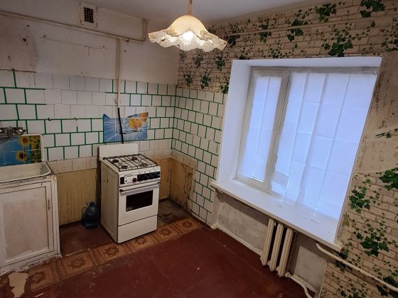 Продам 1 комнатную квартиру район 8 школы Самар