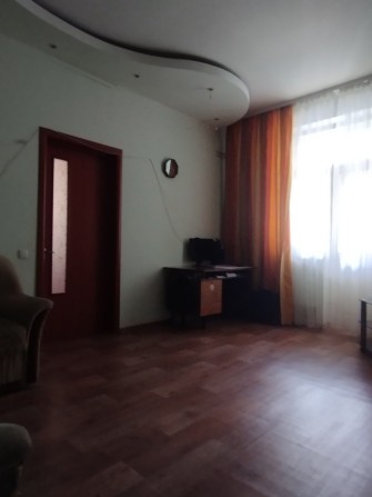 Продам трёхкомнатную квартиру на Площади 37000 - фото 1