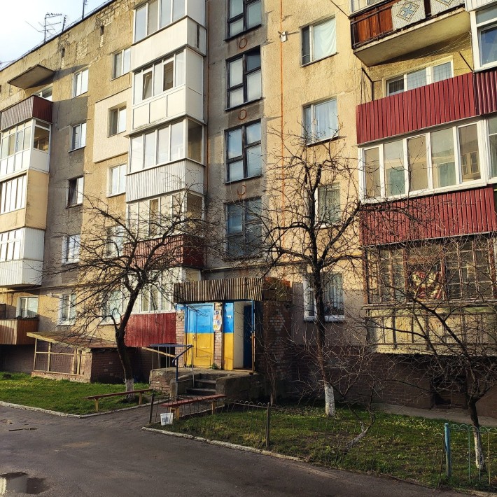 Продається 2-х кімнатна квартира 51м2, середина, 5 поверх, центр міста - фото 1