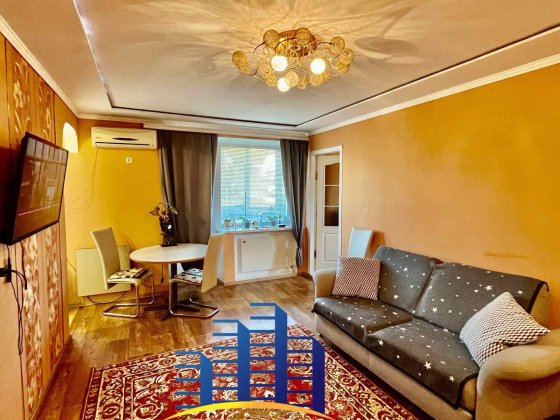 Продам 2 кімнатну квартиру р-он ЦРЛ