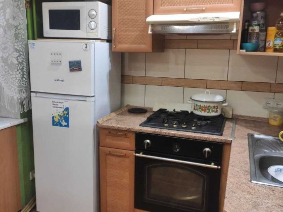 Продам 2 кімнатну чешку з автономним опаленням Самар