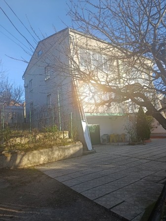 Продам 4х кімнатну 2рівневу квартиру в двоквартирному будинку - фото 1