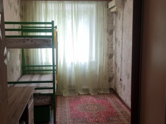 2х ком квартира с мебелью, ртс плюс небольшой гараж. Павлоград