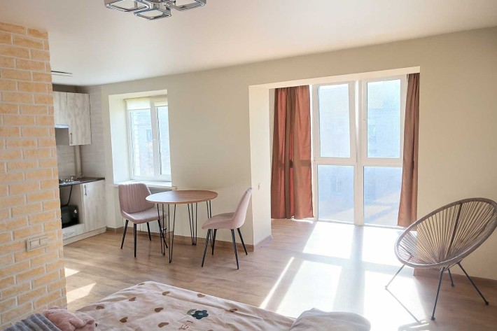 Продается  1 комнатная квартира в центре ул королева - фото 1