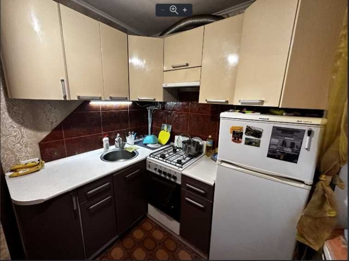 Продам 2-х комнатную квартиру в центре. - фото 1