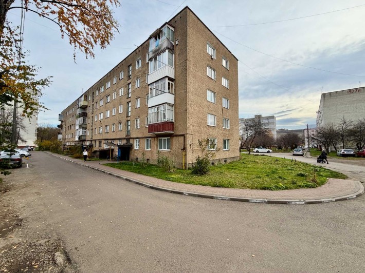 3-кімнатна квартира з євроремонтом, 52 м², центр Стрия, 48 000 € - фото 1