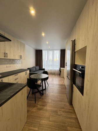 Заселення одразу! Вигідна квартира з видом на Дніпро — $33 000 - фото 1