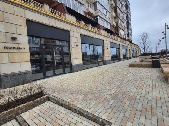 Світло. Простір. Парк поруч. Умань