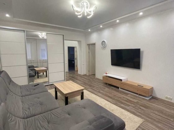 Продается 2-х комнатная квартира с ремонтом в Центр. Слов'янськ