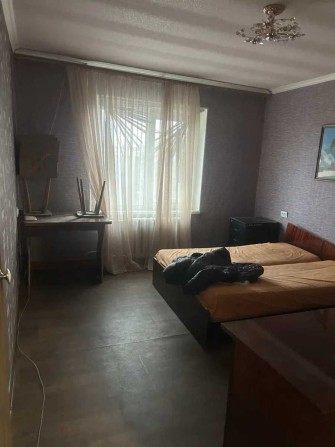 Продается 2-комнатная квартира на Артема - фото 1