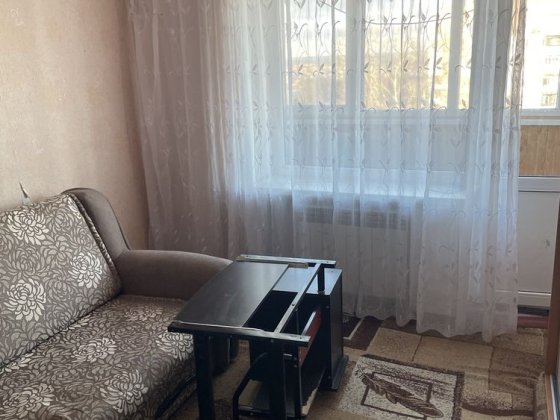 Продається  одно кімнатна квартира м. Фастів центер Фастів