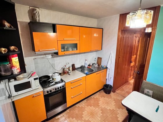 Затишна 3-х кімнатна в районі Стебницького кільця Трускавець